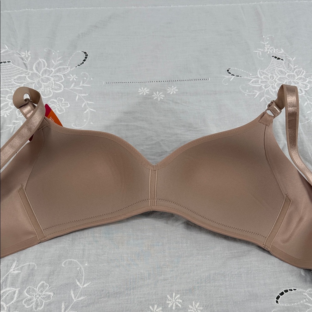 Warner's Bra Wm 38 B No Side Effects Wireless Seamless T-Shirt Nude Neutral Tan - Picture 7 of 10